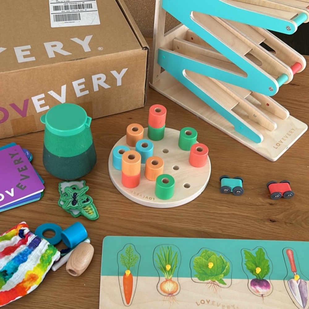 Lovevery The Pioneer Play kit ages 16-18 months